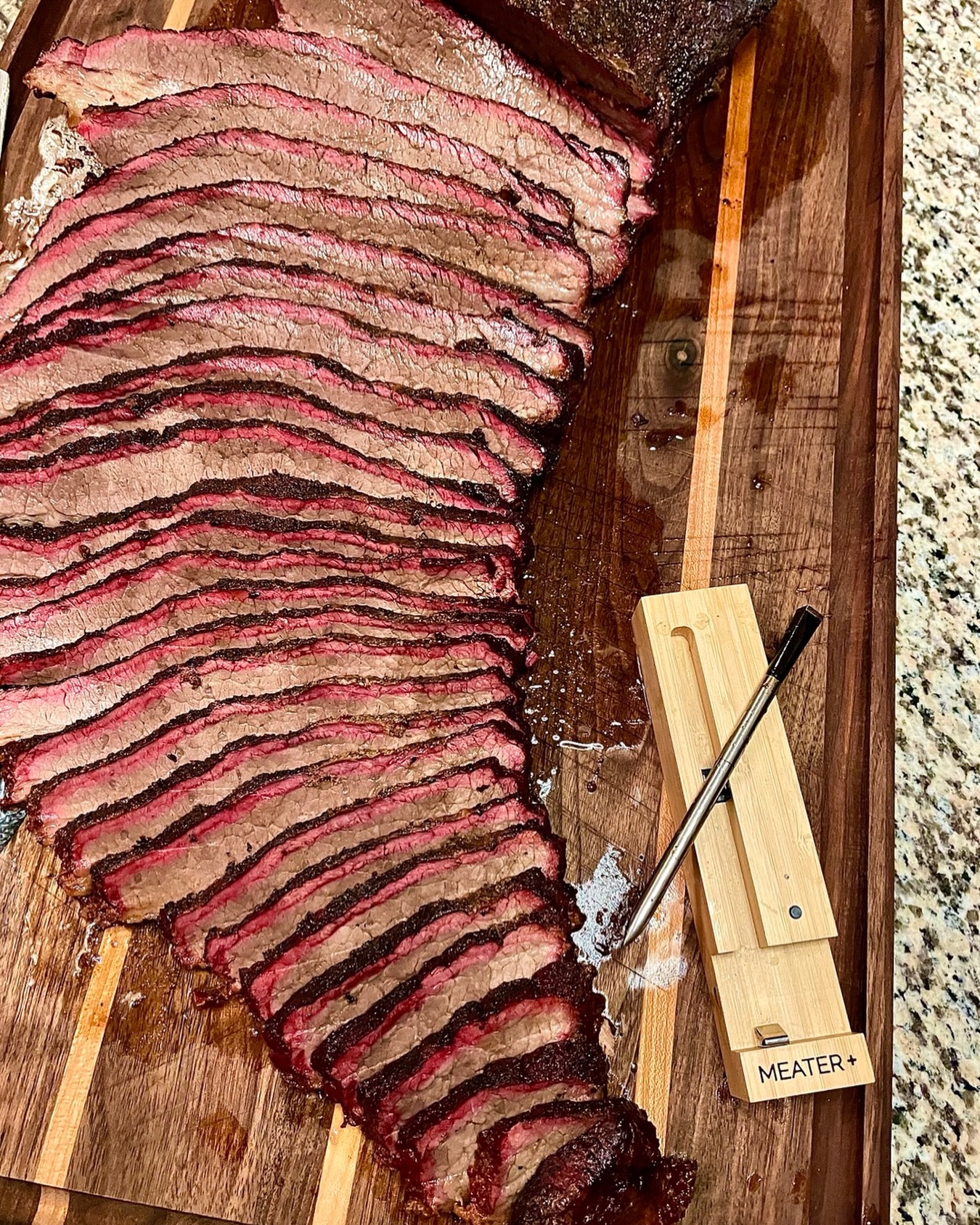 When the smoke ring looks like this, you know it was worth the wait.

Snake River Farms American Wagyu brisket, kissed with hickory smoke and cooked low and slow on the Big Green Egg until perfectly tender. The bark, the marbling, the smoke ring. This is what barbecue dreams are made of.

Crafted over coals. Served with a pour.

#TeamSRF #thesrfexperience #BigGreenEgg #wagyu #brisket