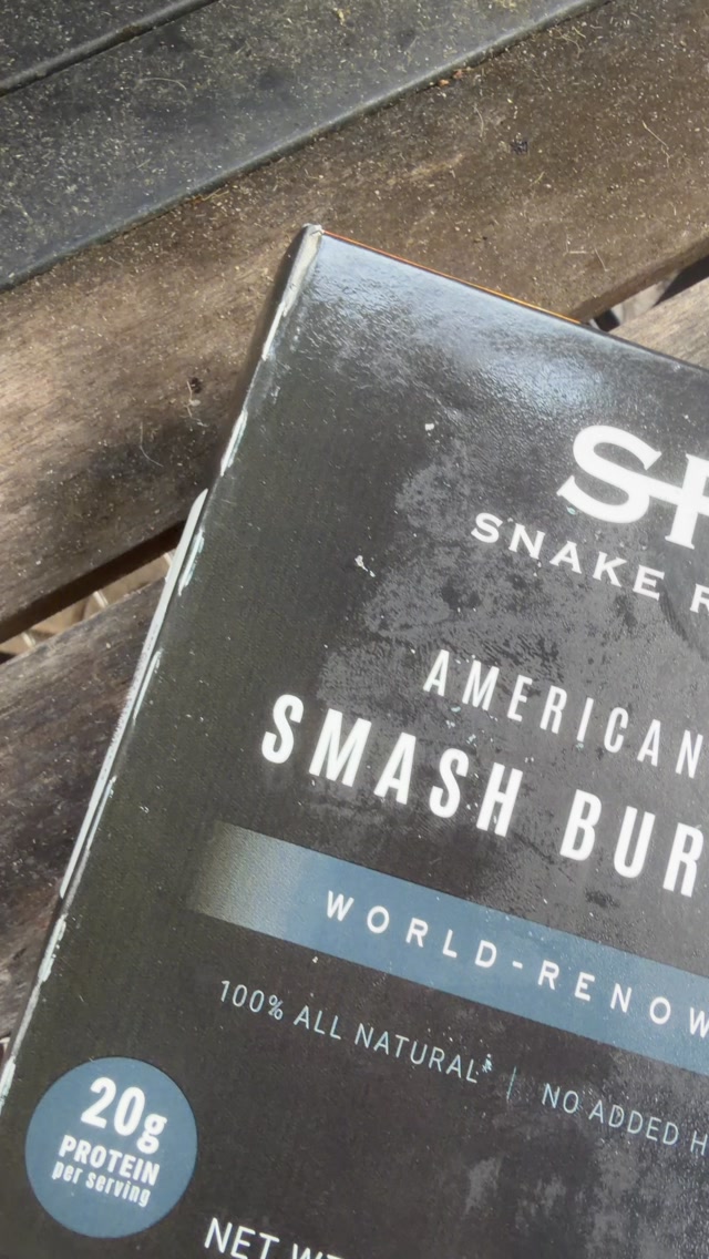 Weeknight win Snake River Farms frozen smash patties + Meat Church Blanco = zero excuses dinner. 

Single quarter pounder does the job just fine… but sometimes a double just feels right.

#TeamSRF #BGETeamGreen #thesrfexperience #MeatChurch #burger