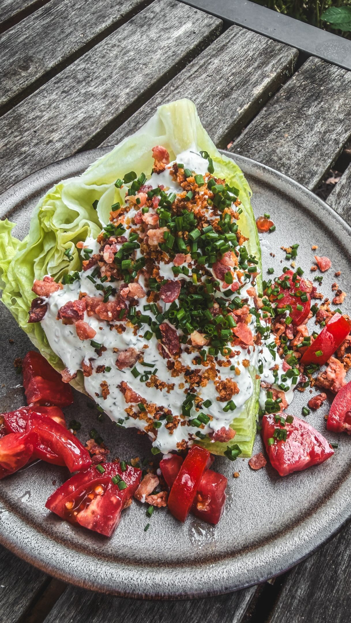 Once I saw @chefauthorized post his wedge salad, I know I had to make it! Such refreshing a salad with the perfect homemade dressing!

Cheers to the simple things!

#salad #wedgesalad #recipe #homemade #dinner