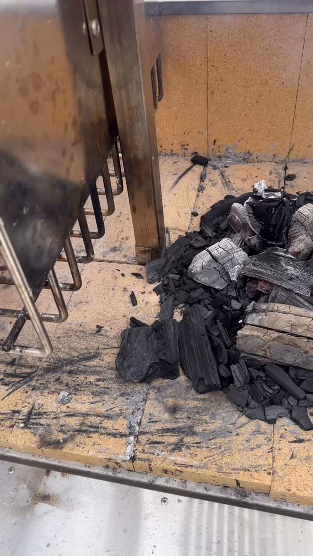 Weeknight burgers just hit different over live fire.

Charcoal, a touch of hickory from @cutting.edge.firewood, smashed on the @prokan_grills Infinity Argentinian style grill, and finished with my smoky jalapeño burger sauce. 

Simple, fast, and ridiculously fun to cook on.

Full video up on my YouTube channel!

Crafted over coals… and served with a pour of bourbon.

#ThatGrillerGuy #ProkanGrills #Burger #Burgerlover #livefirecooking