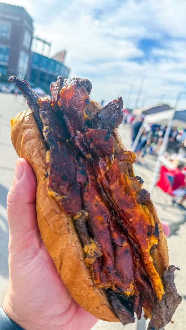 The Wisconsin cheesesteak! 

A few weeks back, I was tailgating at Lambeau with my fellow Team SRF member @coalheartedbbq and we put a Wisconsin spin on the classic cheesesteak.

American Wagyu bavette slices from @snakeriverfarms + beer braised onions + fresh Wisconsin cheese curds, all smashed together on the griddle until those curds get that perfect crispy, melty crust. Then onto a toasted hoagie roll with homemade horseradish sauce.

And that flip… 

Crusty melted cheese curds wrapped around perfectly seared Wagyu beef.

Does it get more Wisconsin than this?

#TeamSRF #theSRFexperience #Cheesesteak #LambeauField #Blackstone